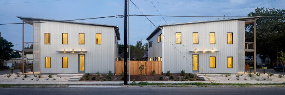 Building Photo - 626 Delaware St