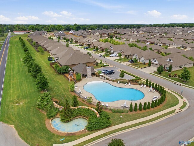 Building Photo - 117 Speck Cir