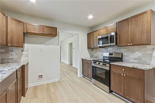 Building Photo - 20 Pennington Ave SW