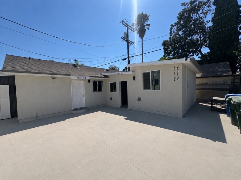 Building Photo - 2621 Hillcrest Dr