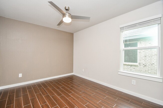 Building Photo - 3831 Sparkman Ln