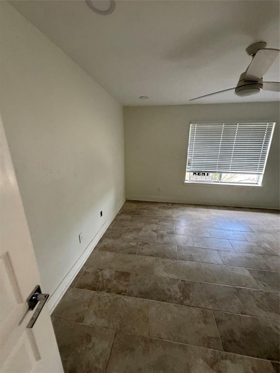 Building Photo - 3723 Westmeadow Dr