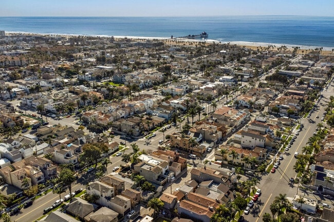 Building Photo - 603 10th St