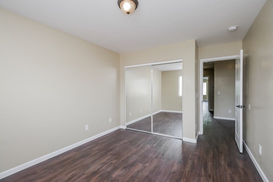 Building Photo - 1635 S Wildrose