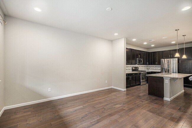 Building Photo - Stunningly Updated 3-Bedroom, 2-Bathroom T...