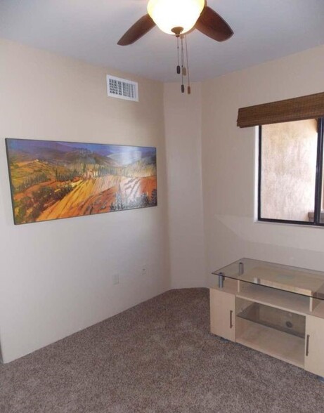 Guest Bedroom - 3135 N Olsen Ave