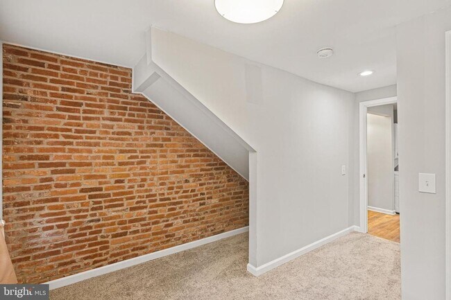 Building Photo - 1259 Washington Blvd