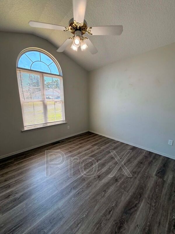 Building Photo - 4315 W 27th St