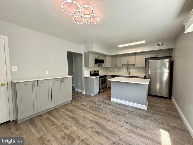 Building Photo - 3159 Spring House Ln