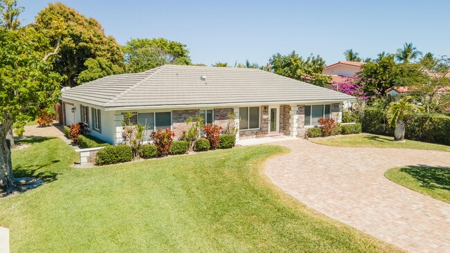 Building Photo - 401 NE 10th Terrace