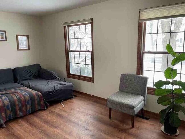 Building Photo - 7620 Westchester Dr