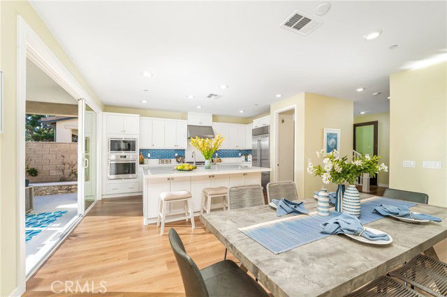 Building Photo - 25948 Meadow Dr