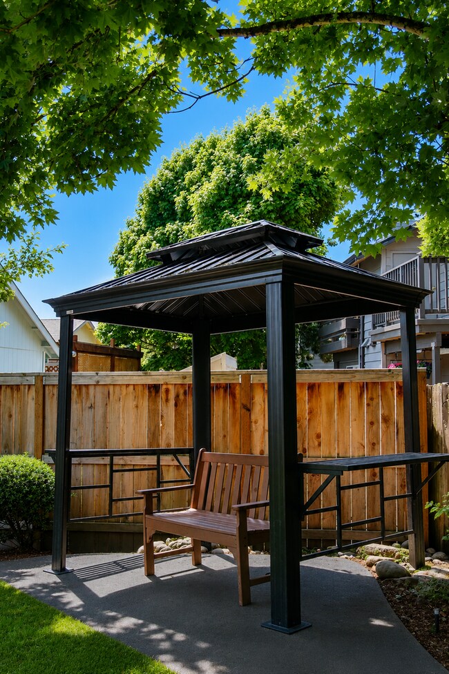 Building Photo - FREE August Rent! Spacious 1-Bedroom with Vaulted Ceilings & In-Unit Laundry!