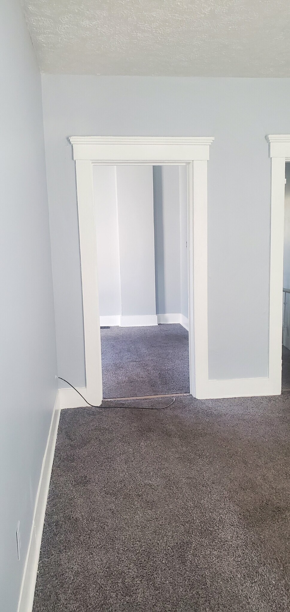 Large front room - 131 S 7th St