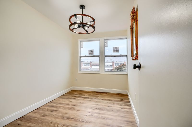 Building Photo - 8049 Lansdale Rd