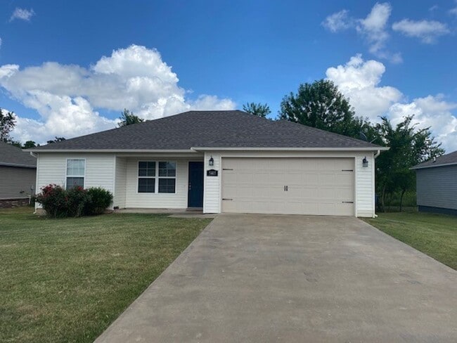 Building Photo - Super Cute Home in SW Bentonville!