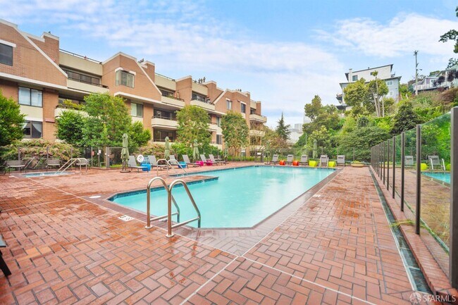 Building Photo - 101 Lombard St