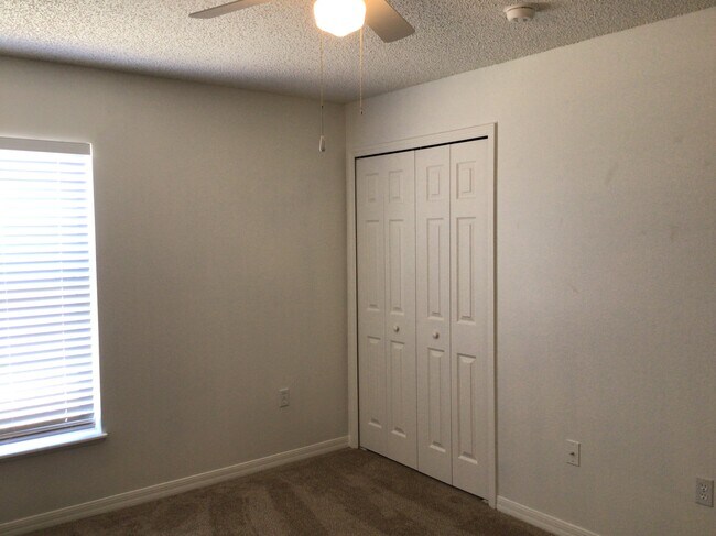Building Photo - 16019 Horizon Court