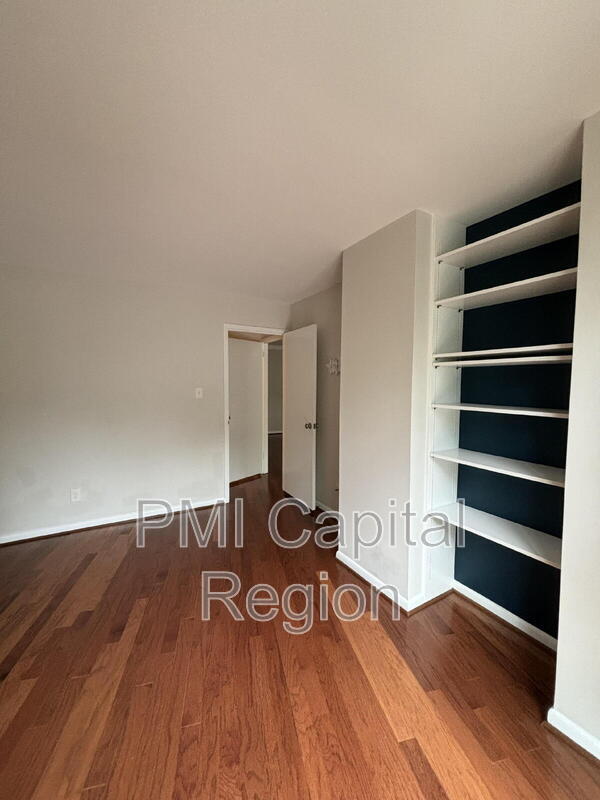 Building Photo - 4620 N Park Ave