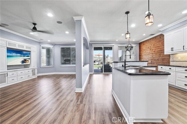 Building Photo - 52 Touraine Pl