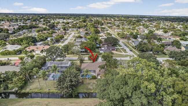 Building Photo - 1776 The 12th Fairway