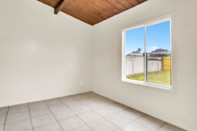 Building Photo - Clairemont Mesa Blvd 4414-4416 Duplex