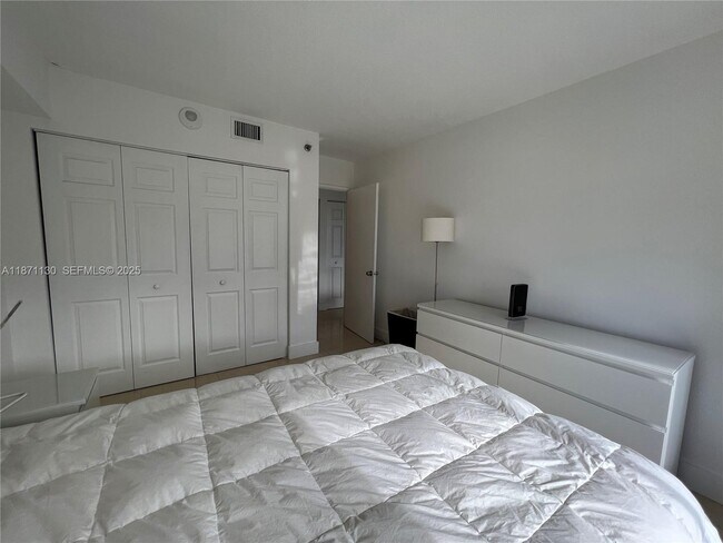 Building Photo - 3300 NE 192 St