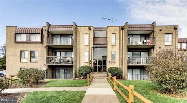 Building Photo - 7598 Gales Ct