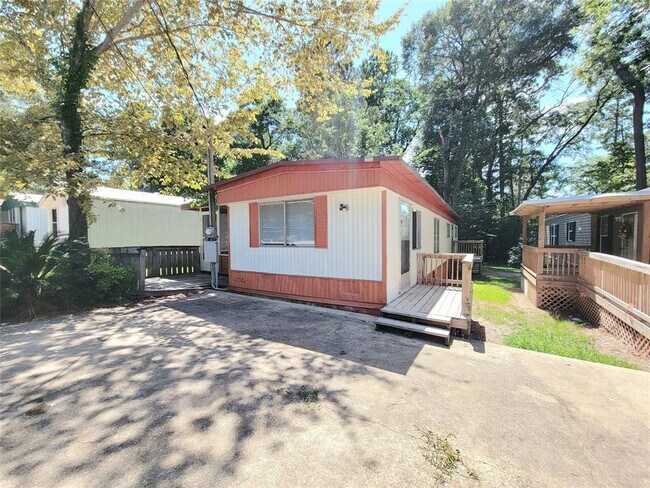Building Photo - 14245 Ravine