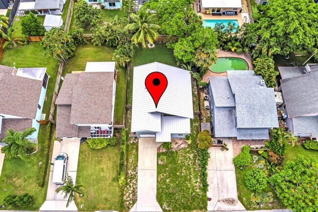 Building Photo - Beautiful 3 bedroom 2 bathroom Home in heart of  Delray Beach