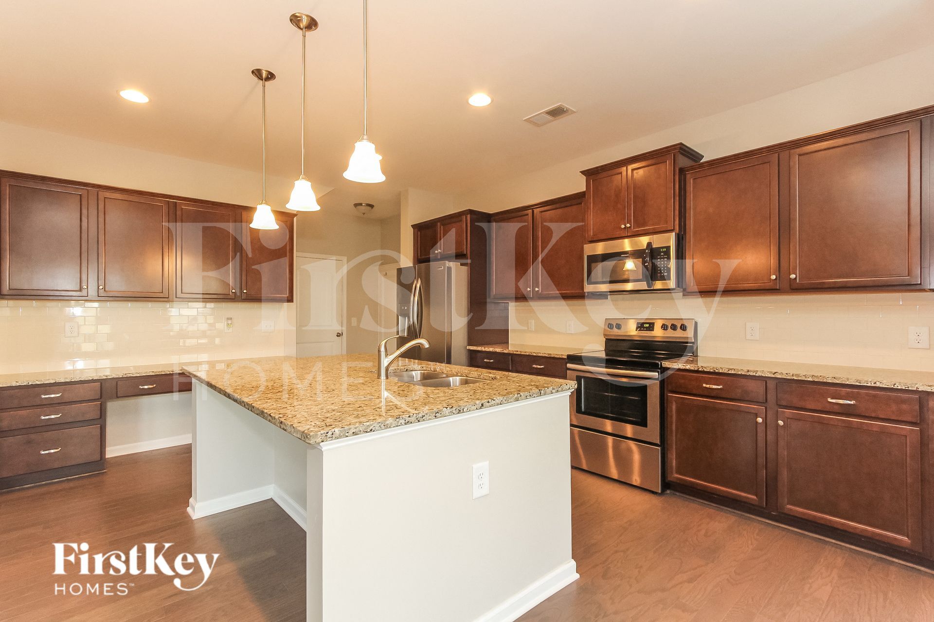 Building Photo - 100 Bristleback Ct
