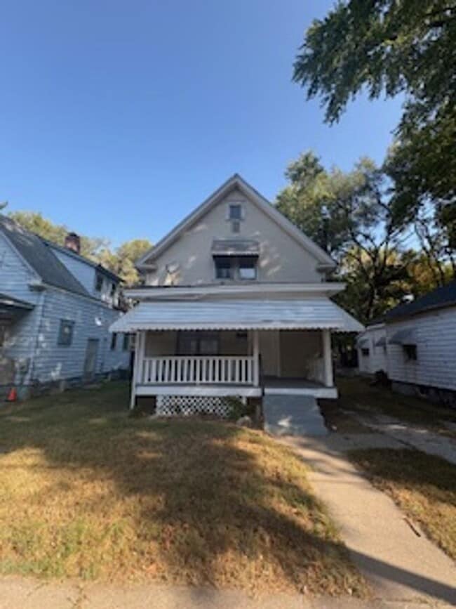 Primary Photo - 3 Bedroom / 2 Bathroom House in Peoria, IL