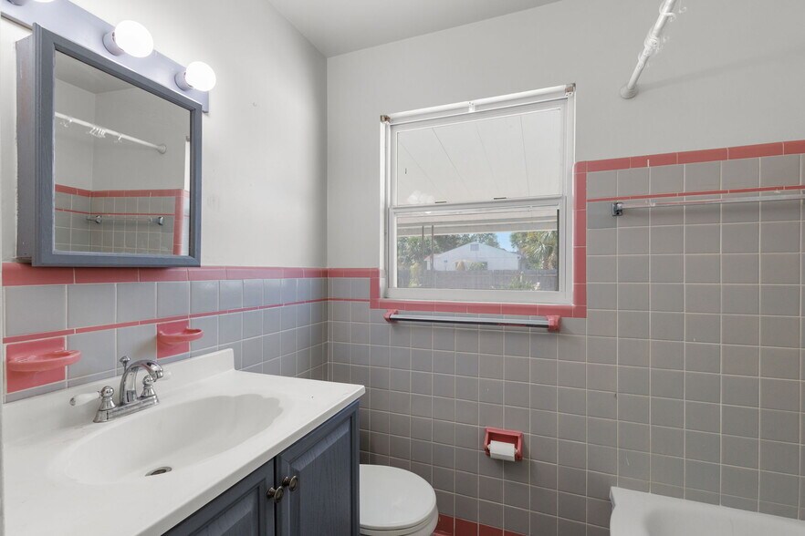 Building Photo - 5230 1st Ave N