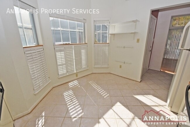 Building Photo - 962 Yachtsman Way