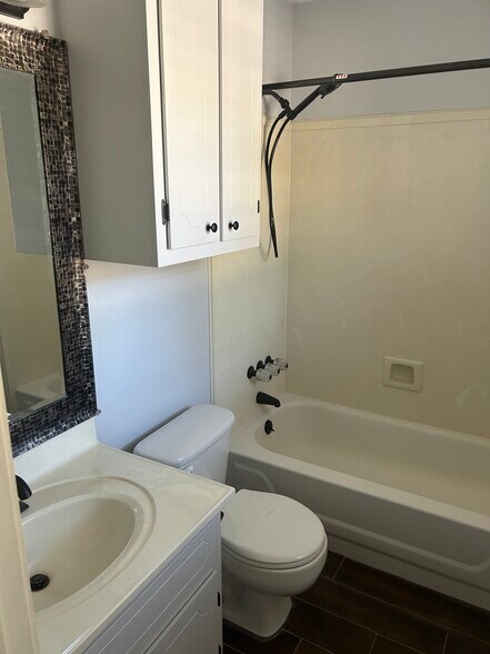 Building Photo - 957 Rustwood Dr