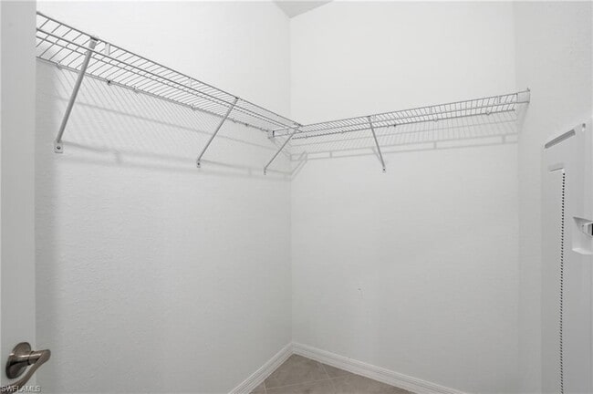 Building Photo - 2215 Dragonfruit Wy