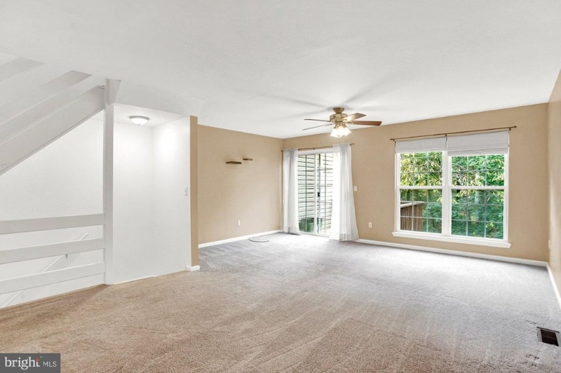 Building Photo - 313 Aspen Ct