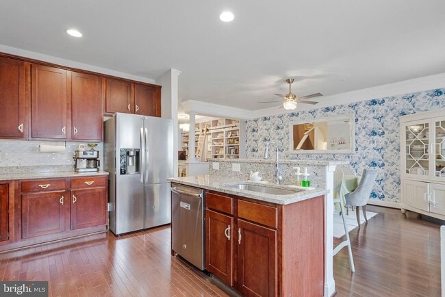Building Photo - 703 Skippers Ln
