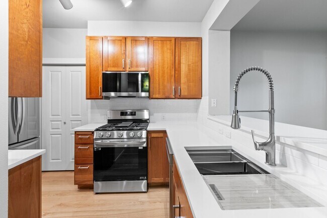 Building Photo - 1Bd/1Ba Kirkland Condo