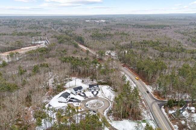Building Photo - 24 Foliage Way