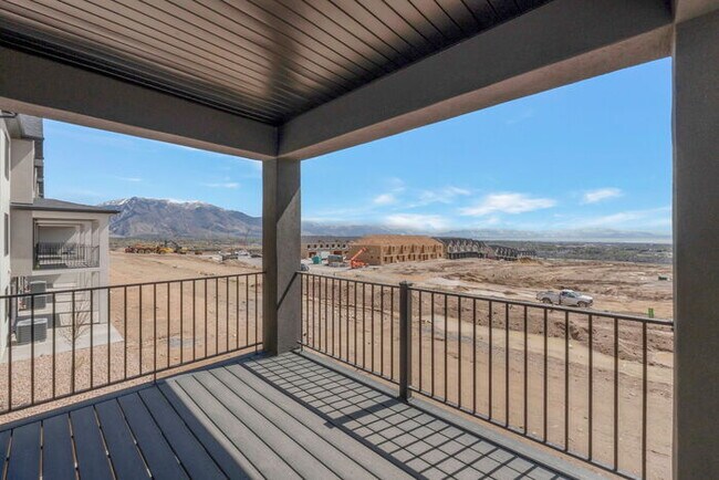 Building Photo - BRAND NEW LUXURY ROW END TOWNHOUSE W 2 CAR GARAGE