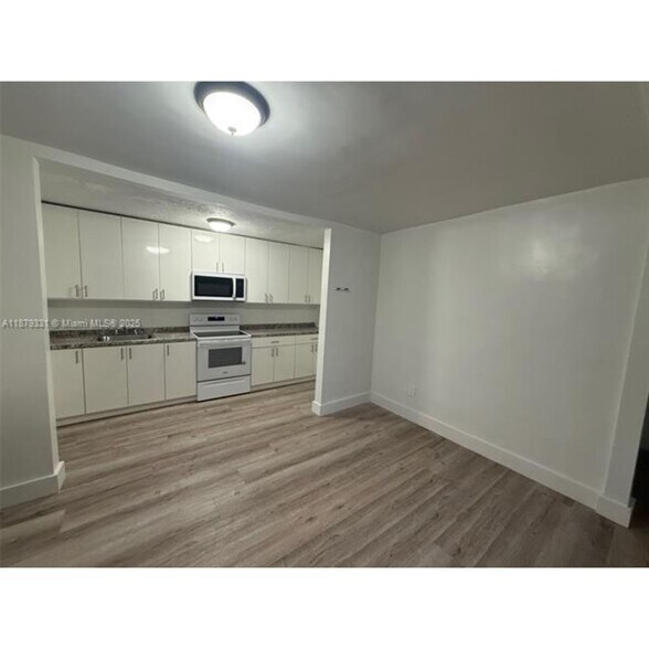 Building Photo - 2962 NW 46th St