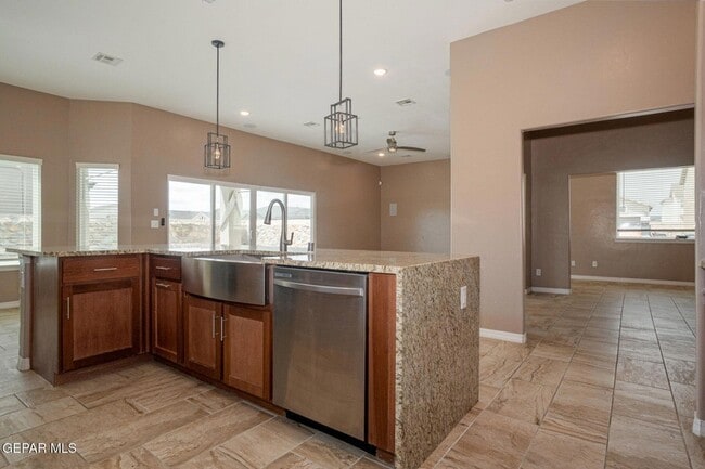 Building Photo - 2241 Tierra Delmonte Dr