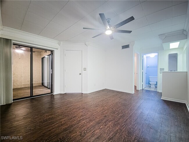 Building Photo - 15125 Parkside Dr