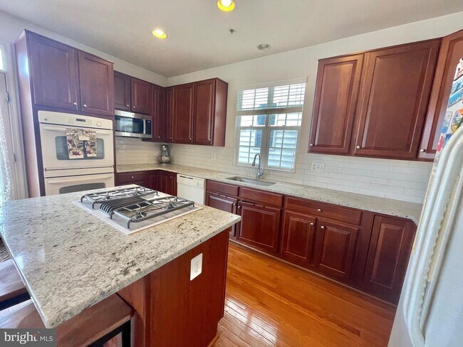 Building Photo - 23110 Mistflower Dr