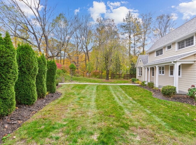 Building Photo - 107 Black Rock Tpke