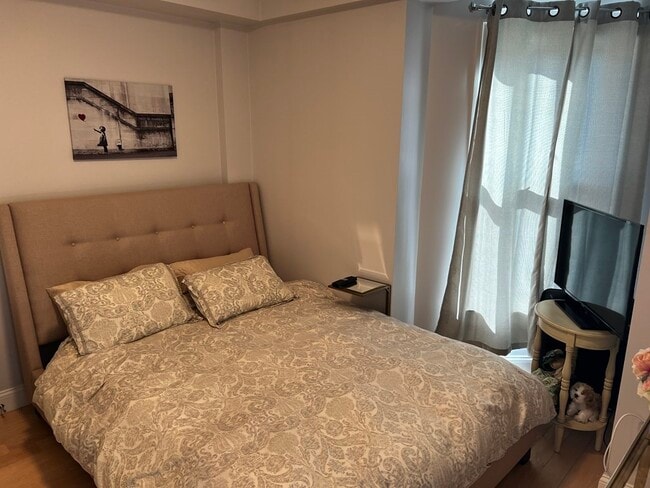 Building Photo - 296 Beacon St