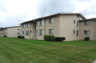 Building Photo - Mound Manor Apartments