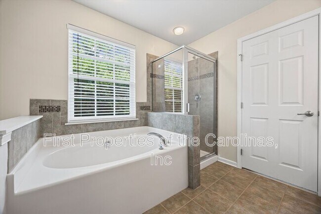 Building Photo - 9736 Springholm Dr