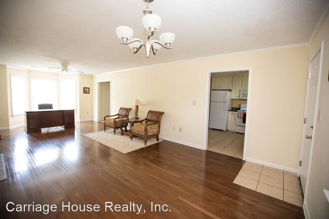 Building Photo - 3 br, 2.5 bath Apartment - 210 Whitehall Road